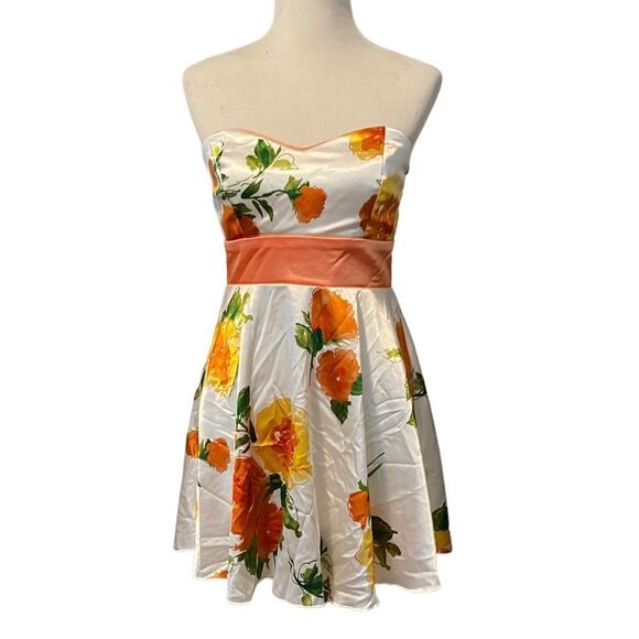 Trixxi Floral Formal Sleeveless Party Heart Neckline Mini Dress - Picture 1 of 9